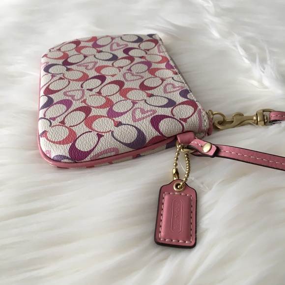 {Coach} Wristlet - Picture 3 of 6